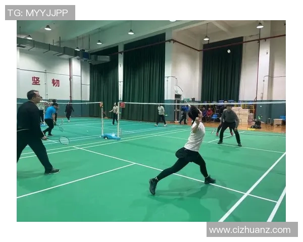 周芳独家分享羽毛球技巧与心得助你提升球技的秘诀与经验