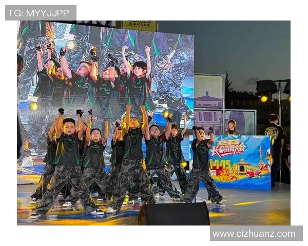 重庆街舞队以83分领跑世界街舞大赛积分榜展现实力与风采 重庆街舞队以83分领跑世界街舞大赛积分榜展现实力与风采