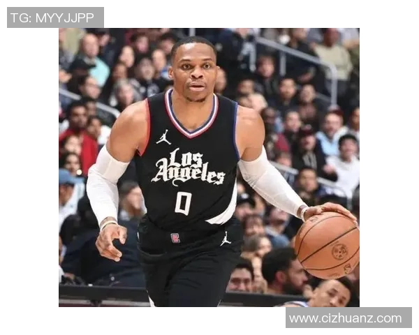 布鲁克洛佩斯的篮球旅程与成就解析:从新秀到明星的蜕变之路 布鲁克洛佩斯的篮球旅程与成就解析:从新秀到明星的蜕变之路