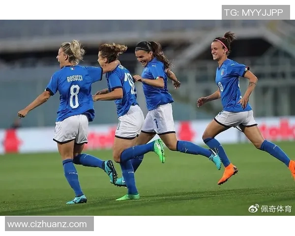 意大利女足与荷兰女足激战正酣谁能在欧洲赛场脱颖而出