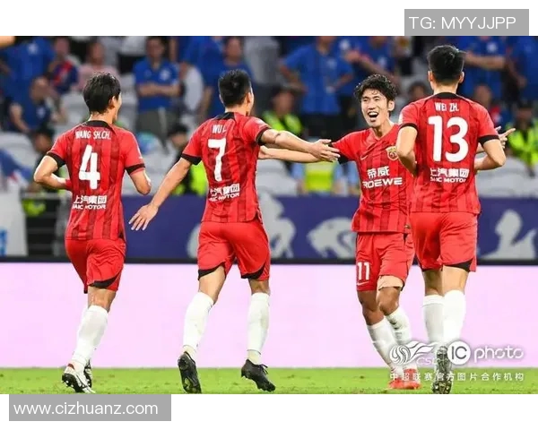 达姆斯与波鸿激战正酣双方争夺关键积分展现精彩对决